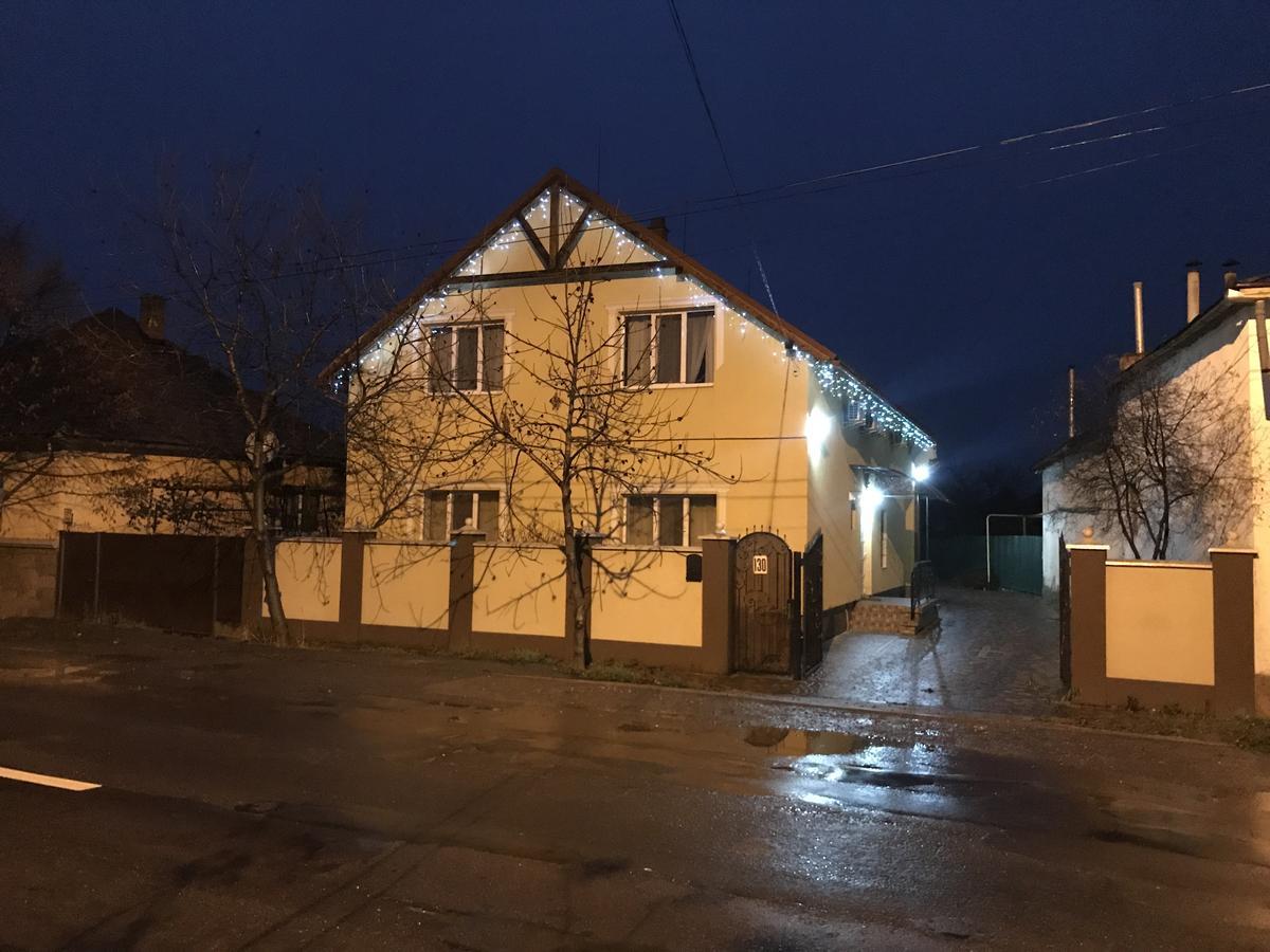 Міні Готель Вілла Вікторія ベレホヴェ エクステリア 写真