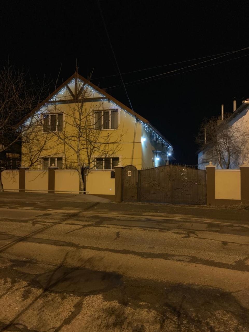Міні Готель Вілла Вікторія ベレホヴェ エクステリア 写真